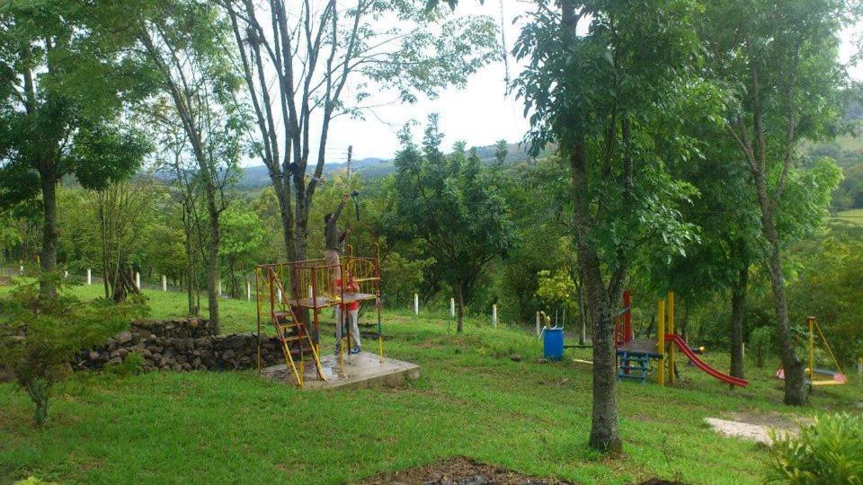 Hotel Ecoturistico Villa Lucy Curití المظهر الخارجي الصورة